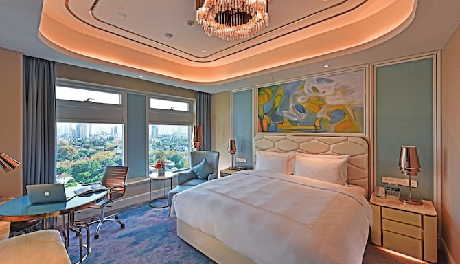Radisson Collection Hotel, Xing Guo Shanghai - Collection Room with a view