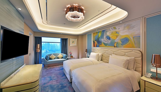 Radisson Collection Hotel, Xing Guo Shanghai - Collection Room with twin beds