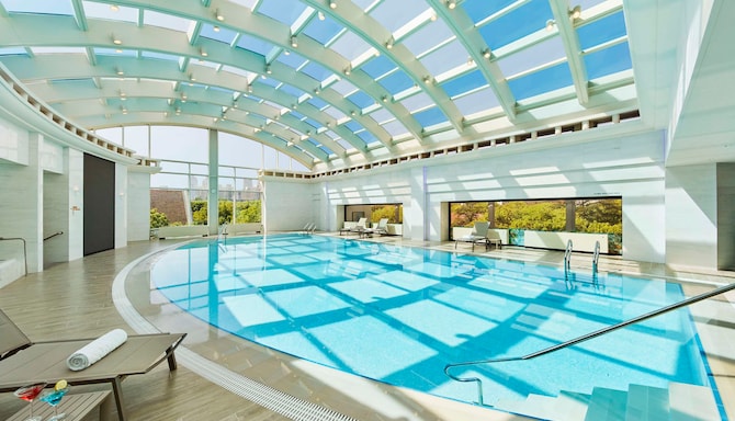 Radisson Collection Hotel, Xing Guo Shanghai - Pool - indoor