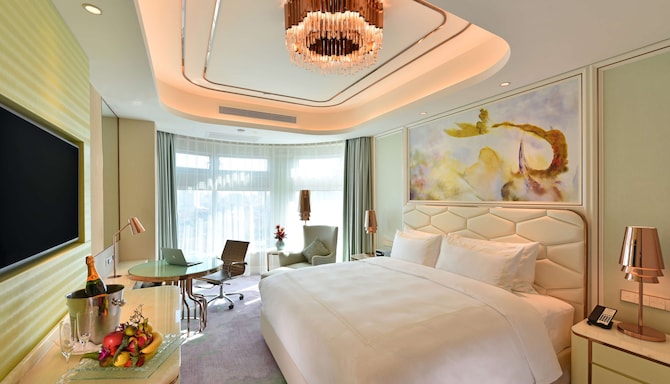 Radisson Collection Hotel, Xing Guo Shanghai - Collection Executive Suite