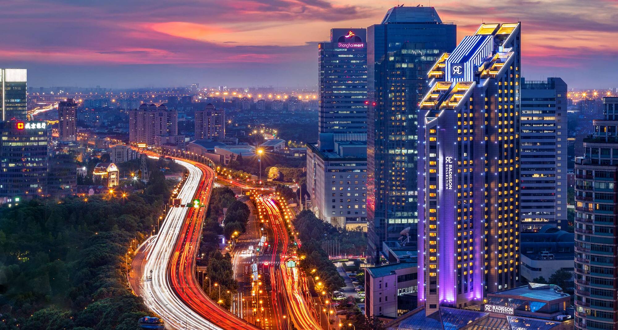 Radisson Collection Hotel, Yangtze Shanghai - Exterior nightime