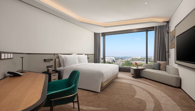 上海临港锦江国际酒店 - Radisson Collection Lingang Shanghai - City View Deluxe King Room