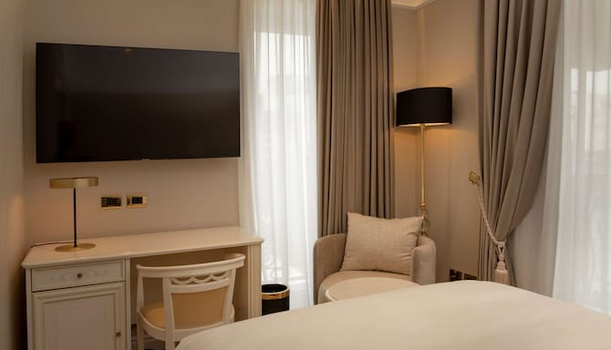 Radisson Collection Morina Hotel, Tirana - Collection Room