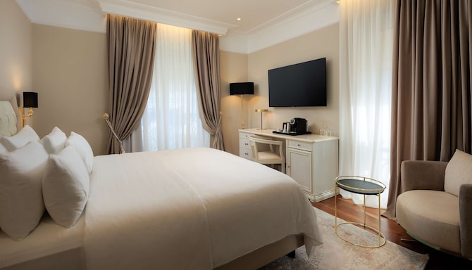 Radisson Collection Morina Hotel, Tirana - Collection Room