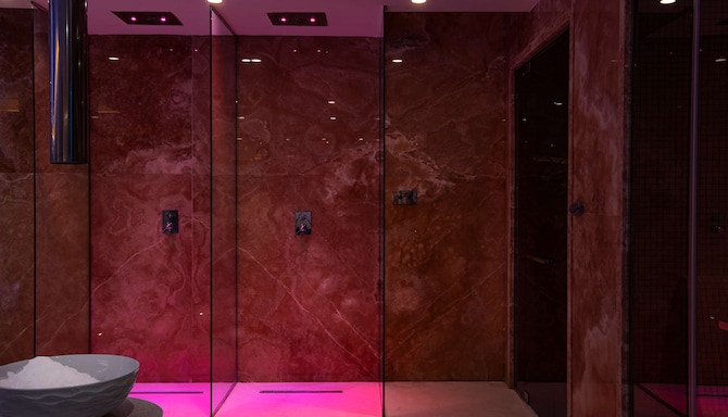 Radisson Collection Morina Hotel, Tirana - Showers