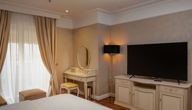 Radisson Collection Morina Hotel, Tirana - Presidential Suite
