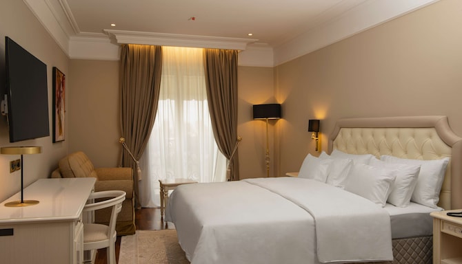Radisson Collection Morina Hotel, Tirana - Junior Suite