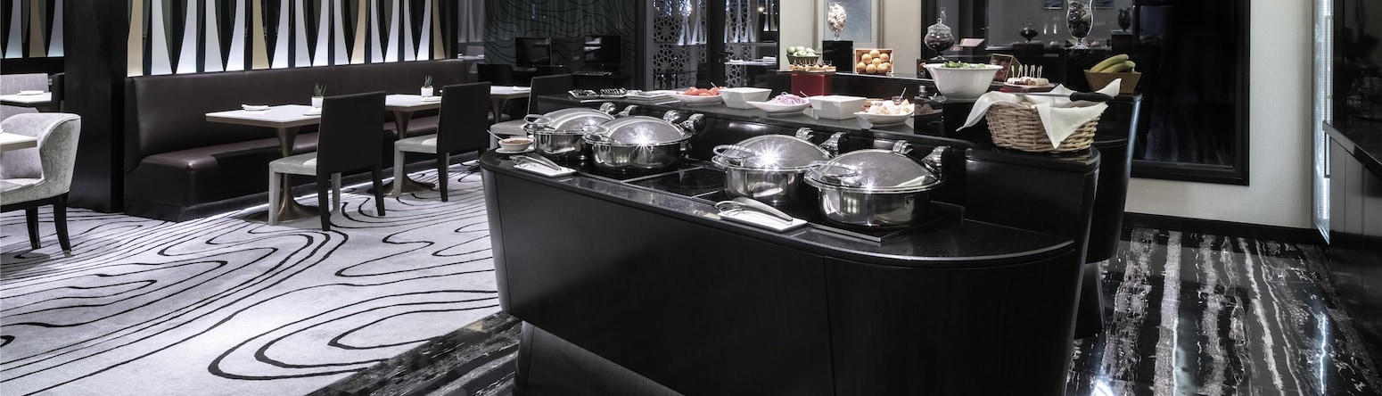 Radisson Collection Muscat, Hormuz Grand - Executive Lounge