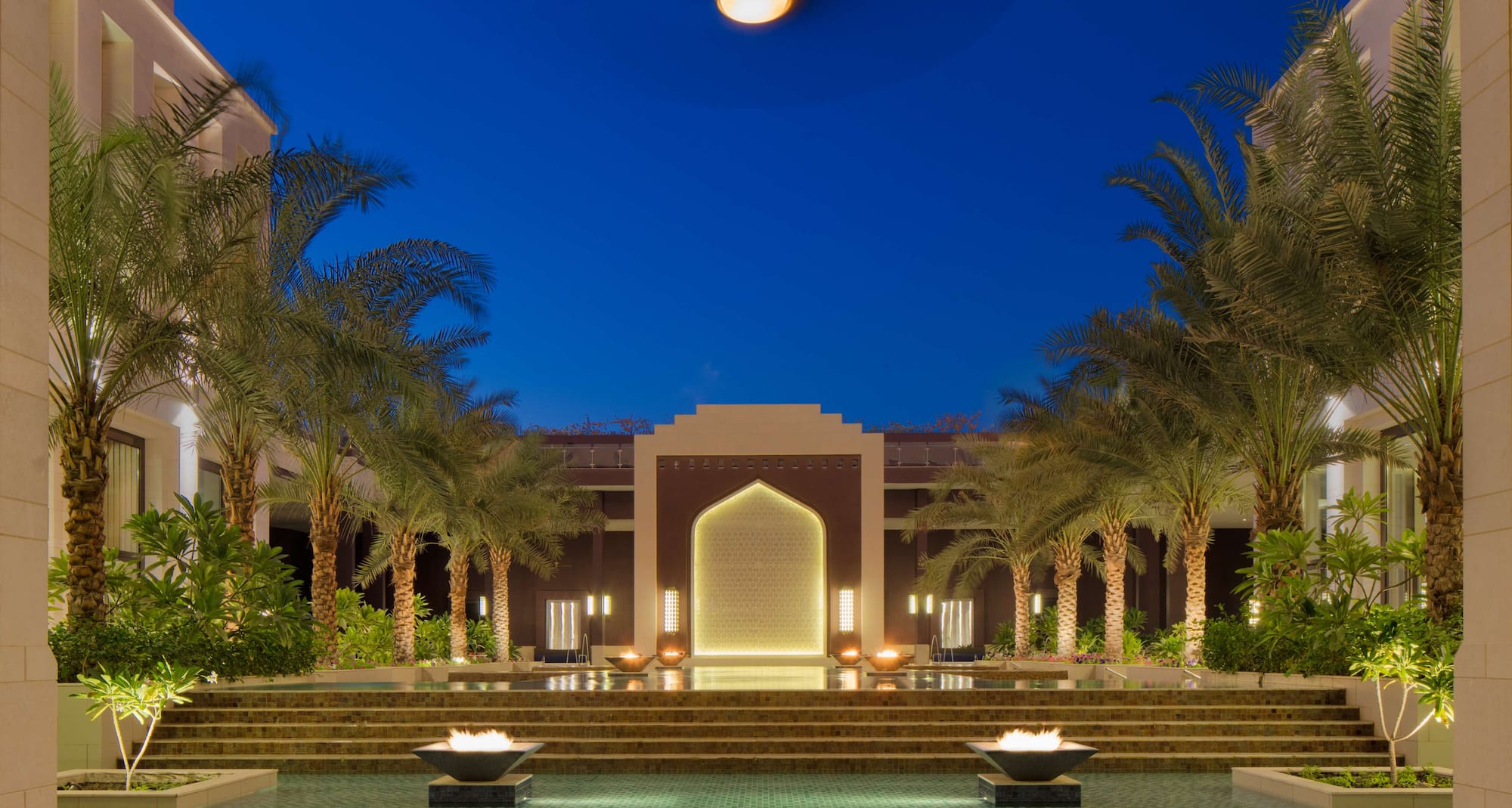 Radisson Collection Muscat, Hormuz Grand - Waterside terrace