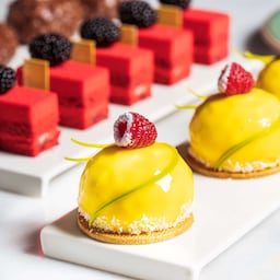 Hormuz Grand Muscat, A Radisson Collection Hotel - десерт