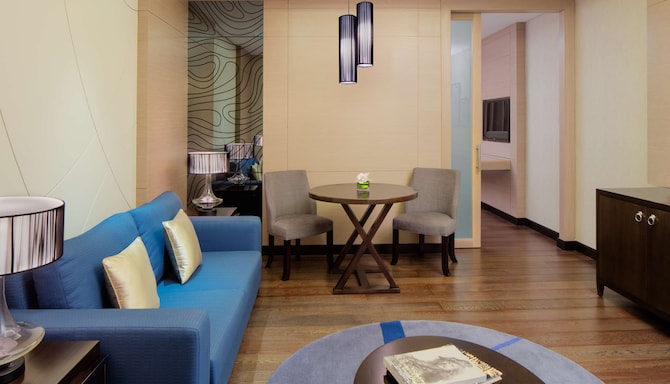 Radisson Collection Muscat, Hormuz Grand - جناح