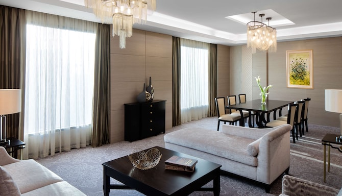 Radisson Collection Muscat, Hormuz Grand - جناح