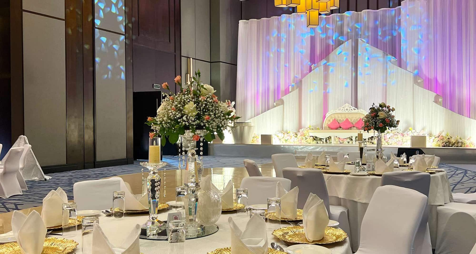 Radisson Collection Muscat, Hormuz Grand - Zaiba Wedding Setup