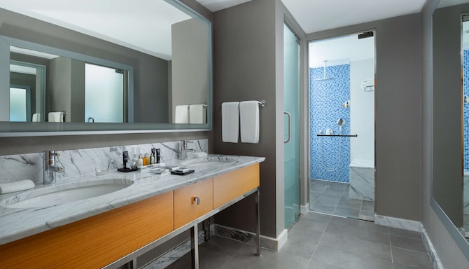 Radisson Collection Paradise Resort & Spa, Sochi - Suite bath