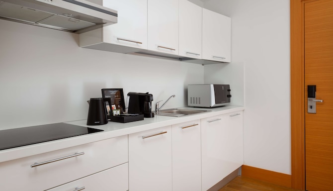 Radisson Collection Paradise Resort & Spa, Sochi - Люкс кухня / мини-кухня