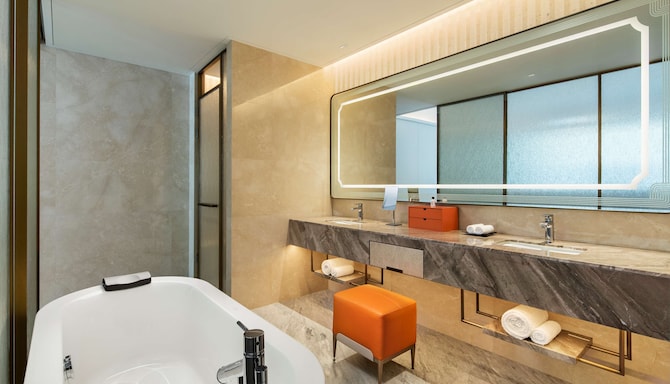 Radisson Collection Resort, Nanjing - Collection Deluxe Lakeview Room-Washroom