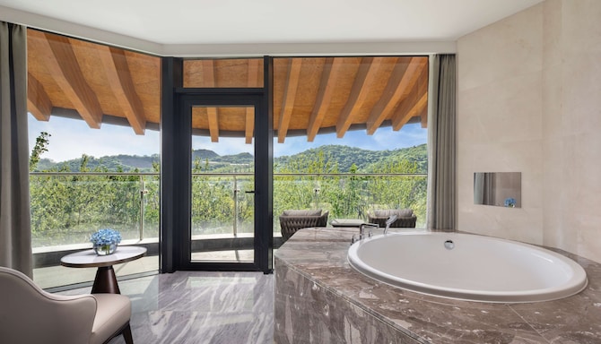 Radisson Collection Resort, Nanjing - Collection Executive Room-Washroom