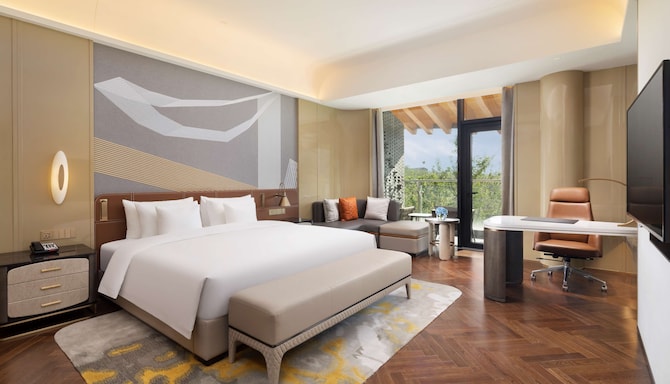 Radisson Collection Resort, Nanjing - Collection Room-King Bed