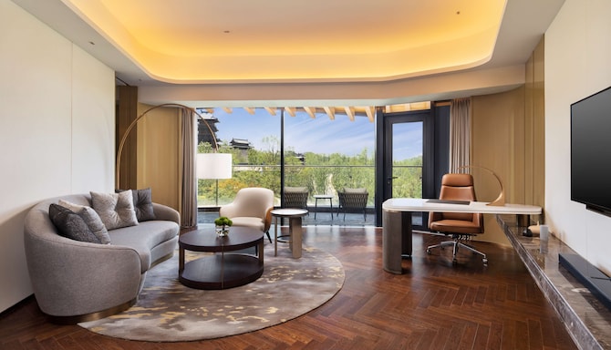 Radisson Collection Resort, Nanjing - Deluxe Suite-Living Room