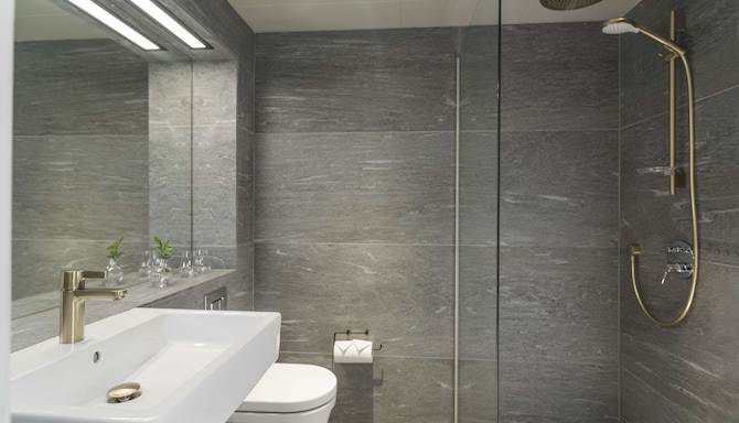 Radisson Collection Royal Hotel, Copenhagen - Guest room bath