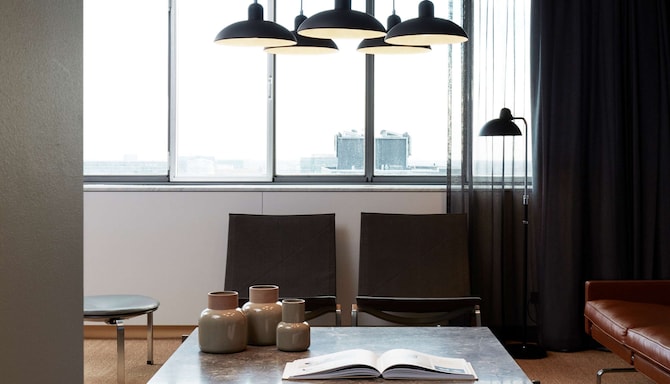 Radisson Collection Royal Hotel, Copenhagen - Poul Kjærholm Signature Suite