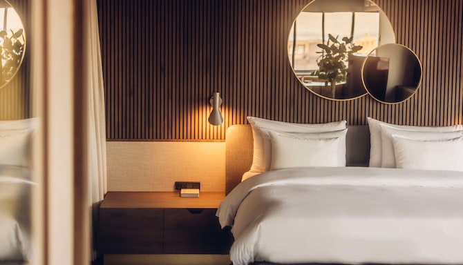 Radisson Collection Royal Hotel, Copenhagen - Panorama Suite bedroom area