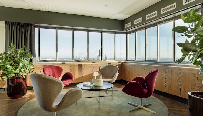 Radisson Collection Royal Hotel, Copenhagen - Panorama Suite living room area