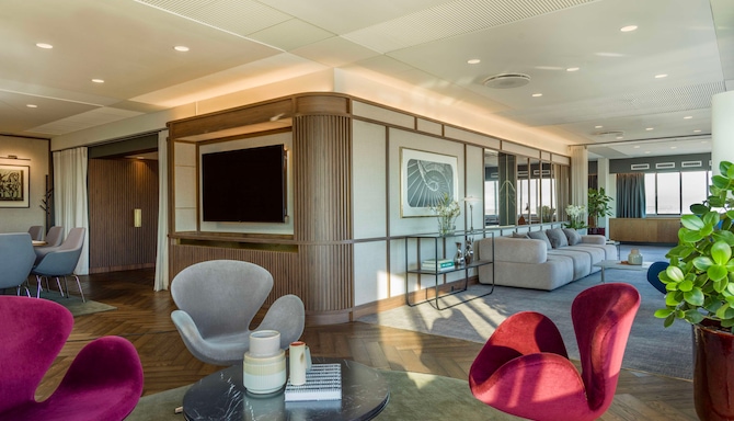 Radisson Collection Royal Hotel, Copenhagen - Panorama Suite living room area