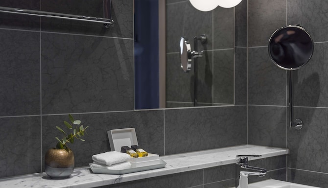 Radisson Collection Strand Hotel, Stockholm - Guest Room bathroom