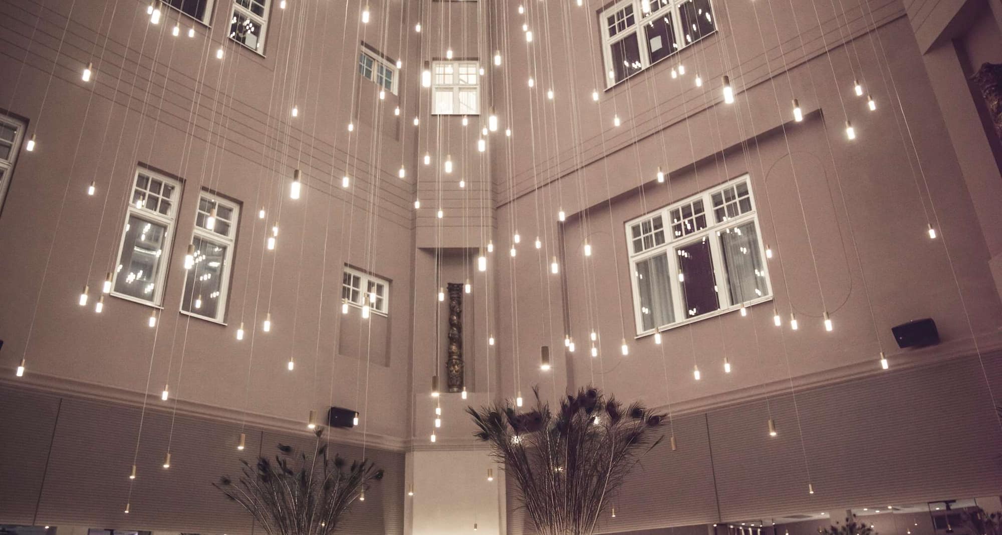 Radisson Collection Strand Hotel, Stockholm - Hotel restaurant  The Stand  lights