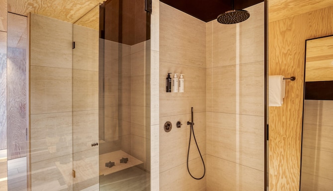 Radisson Collection The National Hotel, Brussels - حمام غرفة الضيوف