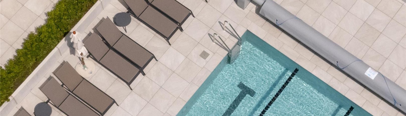Radisson Collection Hotel, The National Brussels - David Lloyd outdoor pool