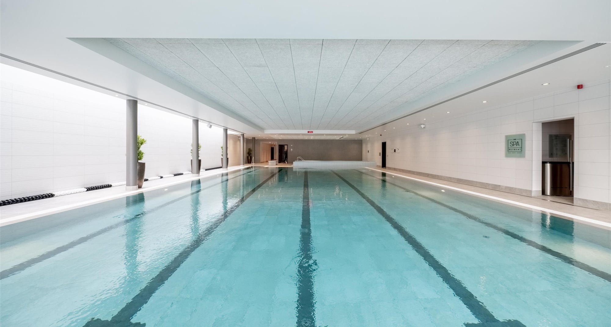 Radisson Collection The National Hotel, Brussels - David Lloyd indoor pool