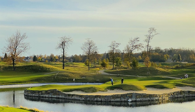 Radisson Collection Hotel, The National Brussels - Golf course by the lake