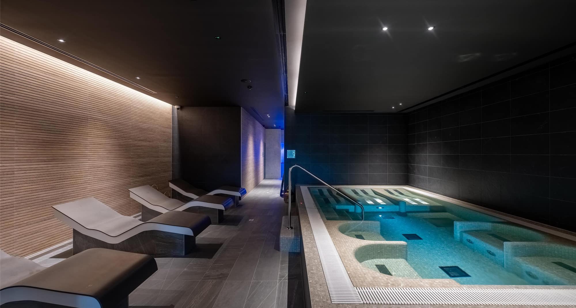 Radisson Collection The National Hotel, Brussels - David Lloyd spa