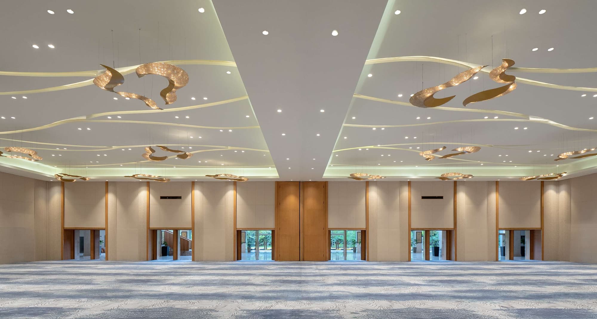 Radisson Golf & Convention Center Batam - Ballroom