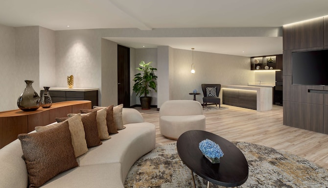 Radisson Golf & Convention Center Batam - Presidential Suite living room