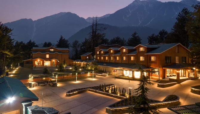 Radisson Golf Resort Pahalgam - Exterior