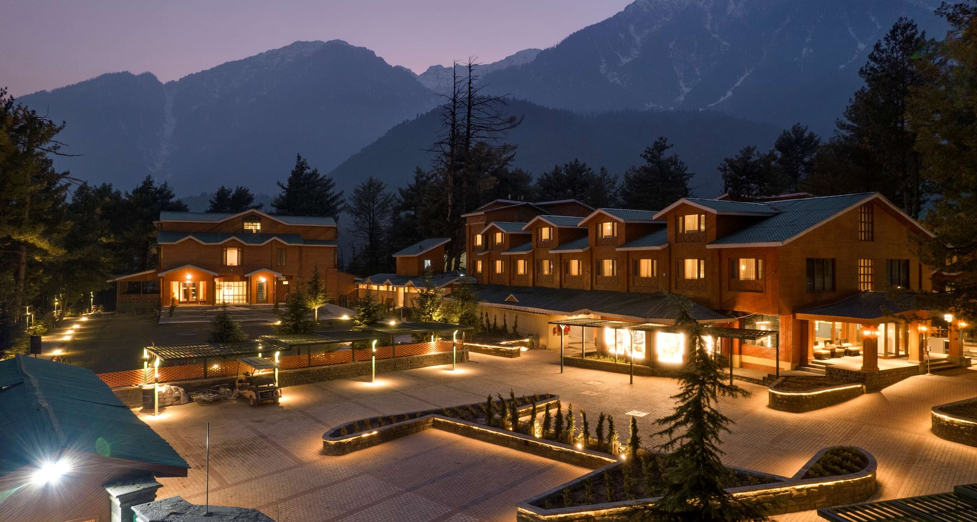 Radisson Golf Resort Pahalgam - Exterior