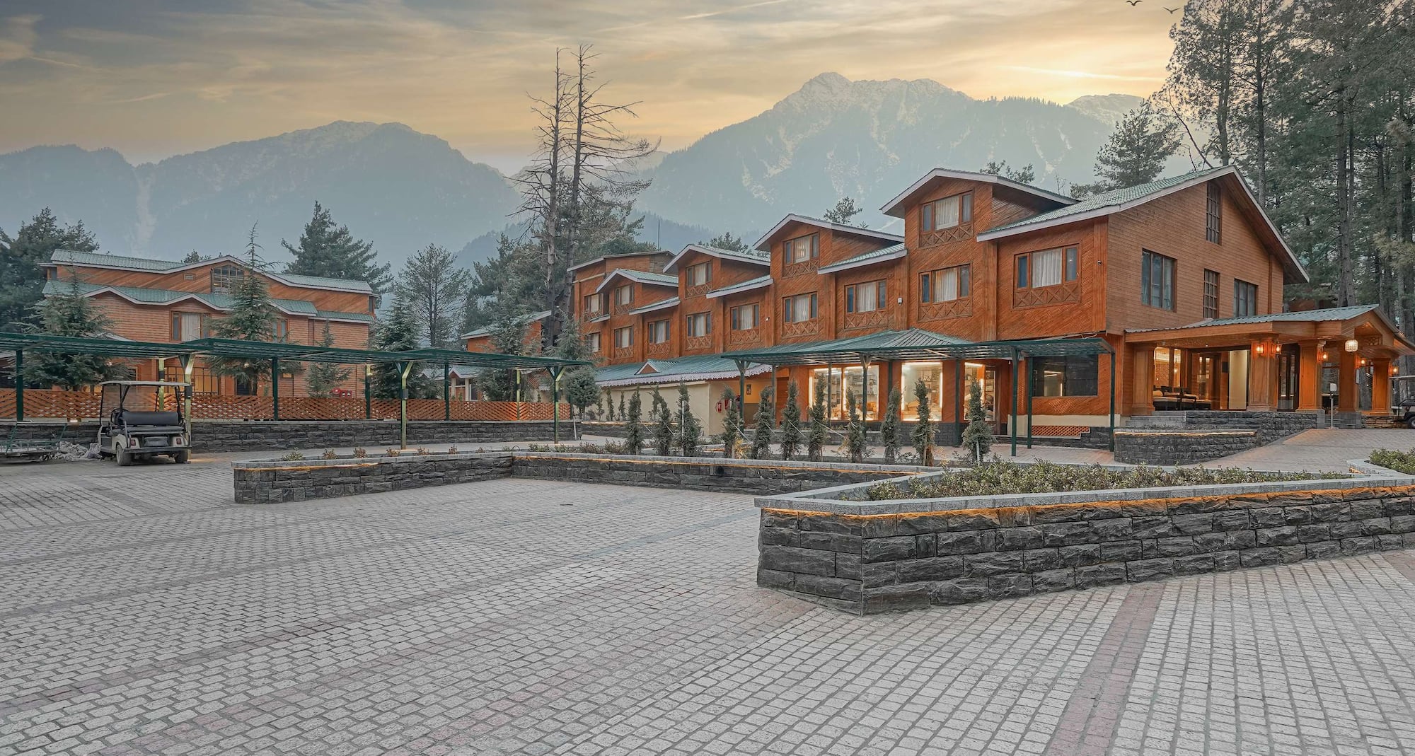 16256 126773 Gurmeet Singh Randhawa appointed General Manager at Radisson Golf Resort Pahalgam