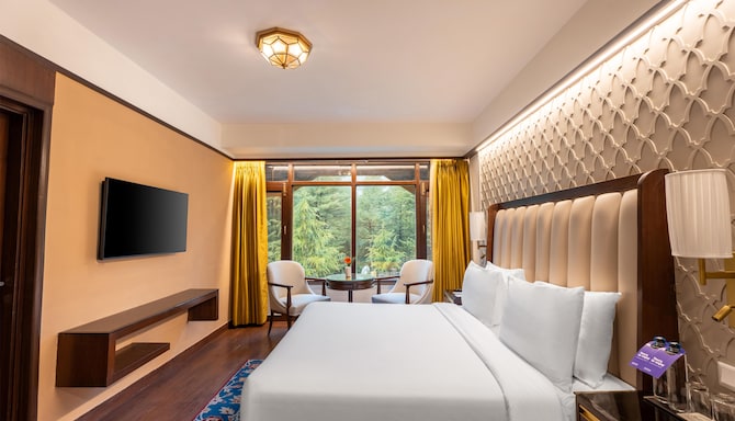 Radisson Golf Resort Pahalgam - Deluxe Room