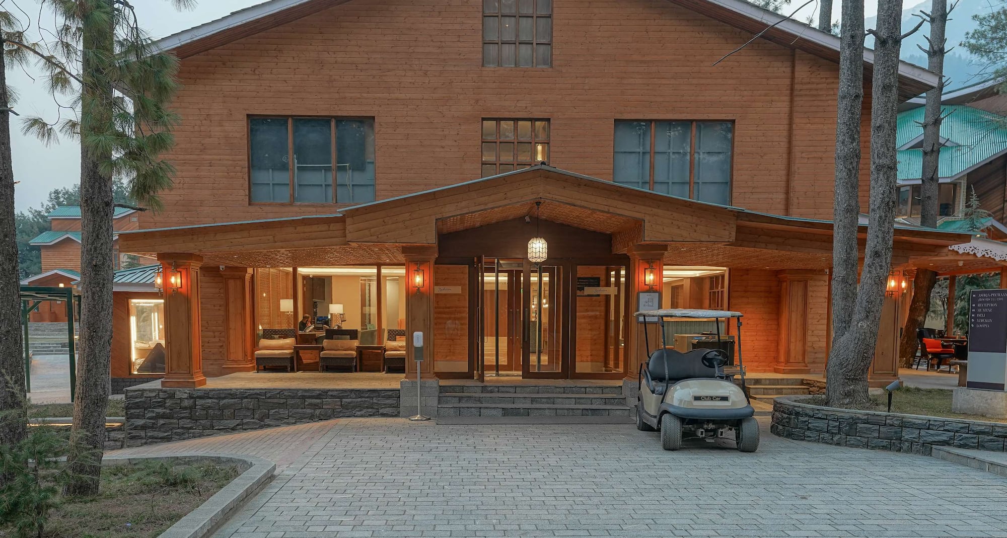 Radisson Golf Resort Pahalgam - Reception block