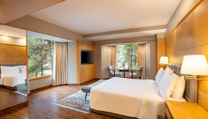 Radisson Golf Resort Pahalgam - Suite