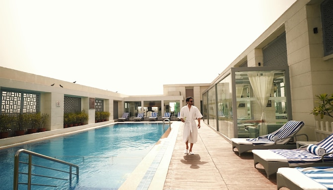 Radisson Hotel Agra - Pool