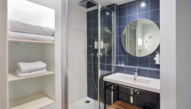 Radisson Hotel Aix En Provence - Bathroom