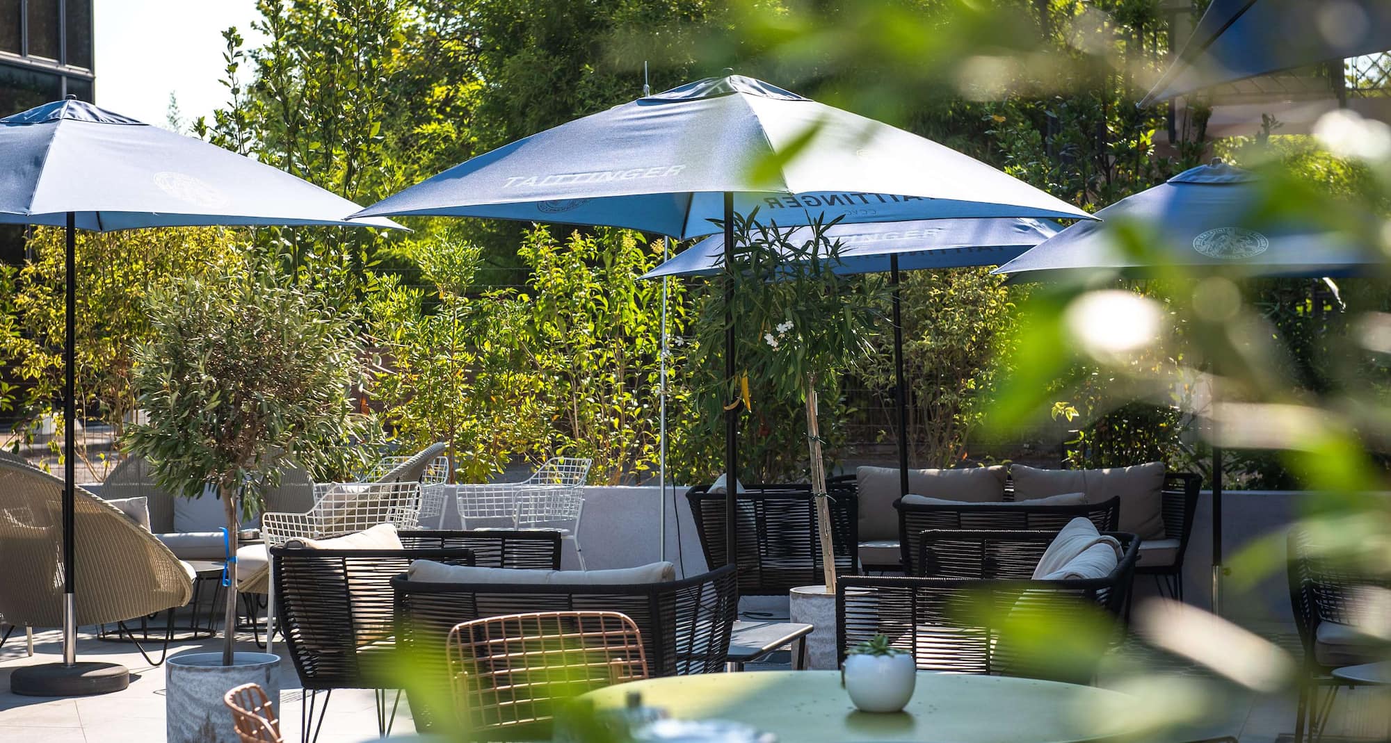 Radisson Hotel Aix En Provence - Outside Restaurant