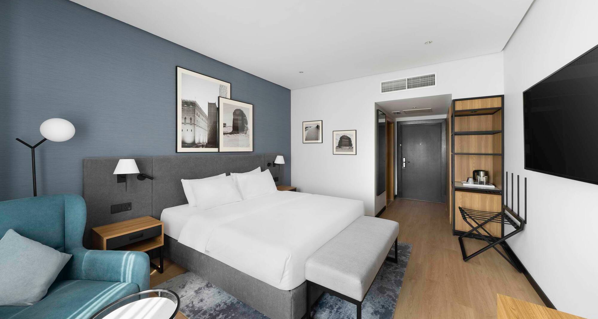 Park Inn by Radisson Al Khobar - Premium and Superior King Room