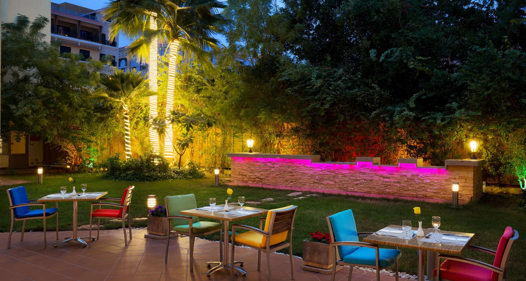 Radisson Hotel Al Khobar - Hotel garden