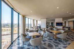 Radisson Hotel and Convention Centre OR Tambo Airport - Executive business lounge and breakfast area