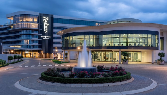 Radisson Hotel & Convention Centre, Johannesburg, O.R. Tambo - Exterior